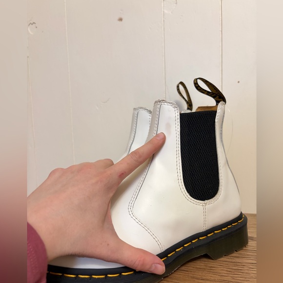Dr. Martens 2976 Yellow Stitch Smooth Leather chunkyChelsea Boots in White 9M/8W main image 7
